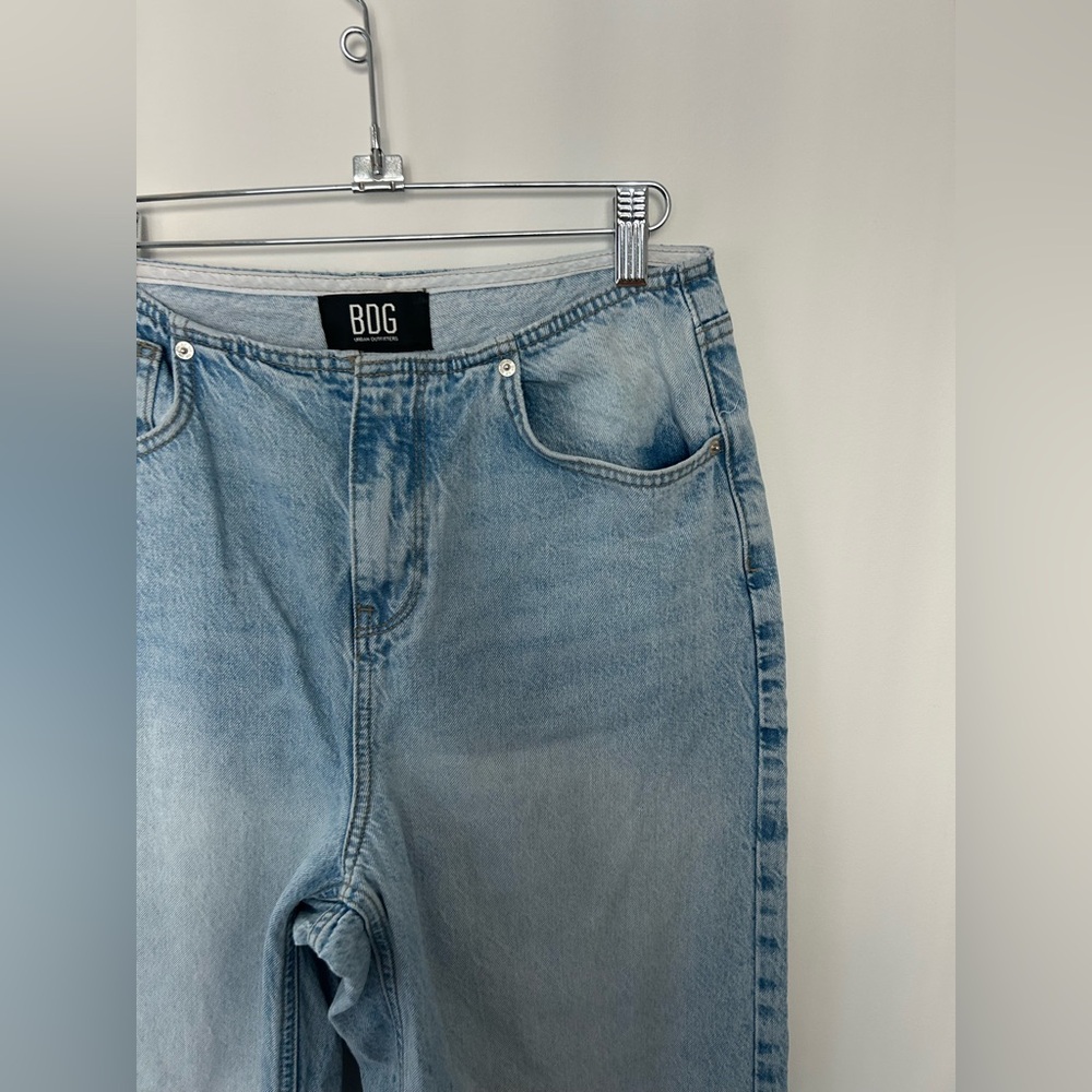 BDG high rise wide leg light wash jeans - Picture 3 of 8